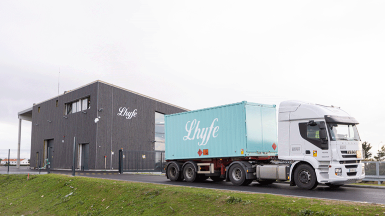 Delivering green hydrogen